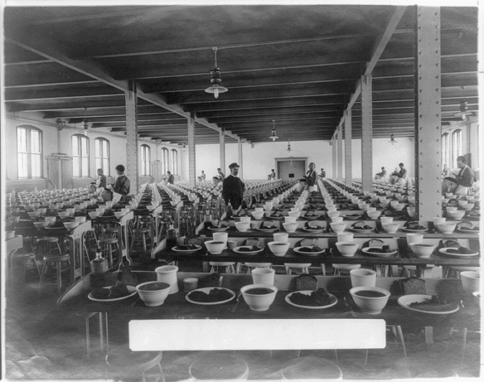 Library of Congress. Mess hall, Clinton Prison, Dannemora, N. Y., seating capacity 1200 (1912).