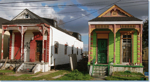 Figure 2. A pair of shotguns in the Lower 9th Ward. Photo by author.