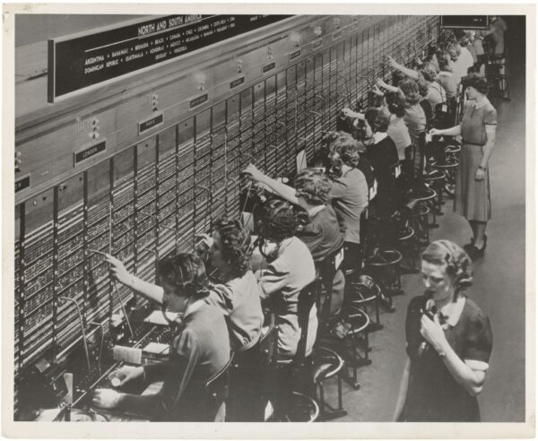 Connect with historians working in various fields outside the academy through the AHA's Career Contacts program. Credit: National Archives and Records Administration via Wikimedia Commons